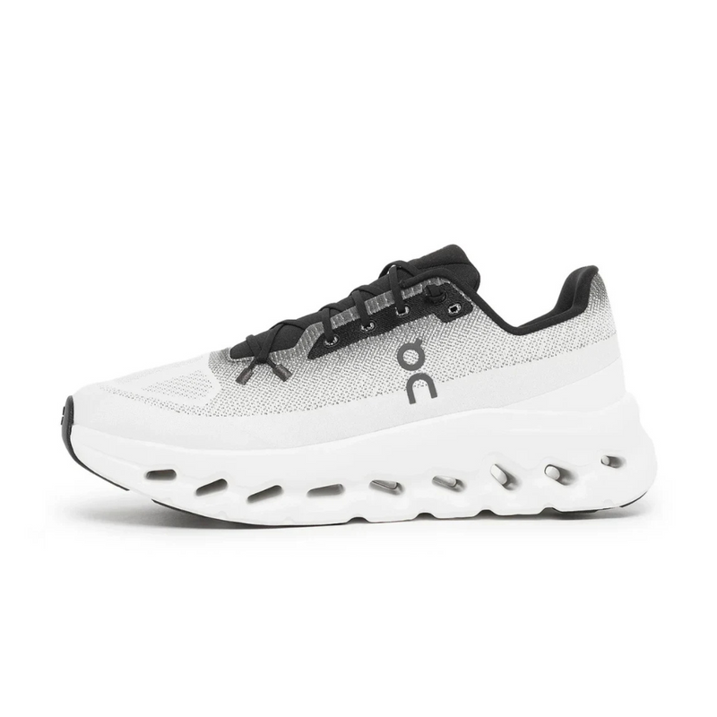 On Cloudtilt "Black/Ivory"