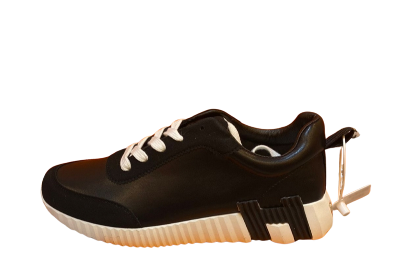 Hermes Bouncing Black & White